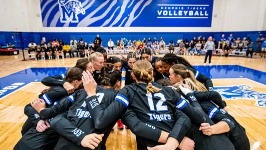 Team Huddle vs Southern Miss