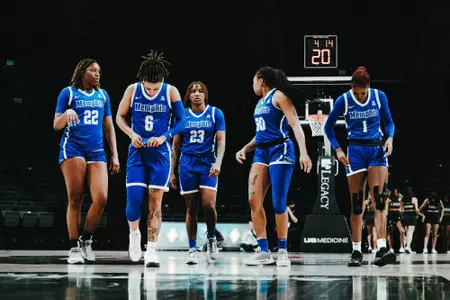 memphis wbb team shot
