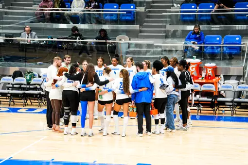 VB huddle against South Florida