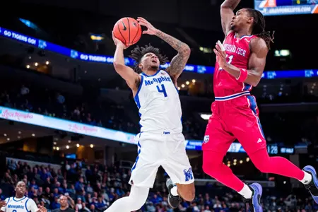 Haggerty layup vs Arkansas state