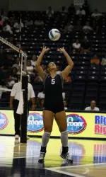 Senior Jenni Horvath got under a team-high 14 digs on the night.