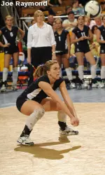 Senior Kelly Ruth got under a team-high tying 14 digs versus Notre Dame