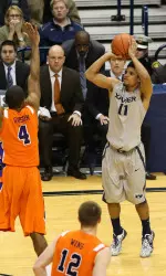 Dee Davis had 10 points and three rebounds in Xavier's victory.