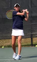 Cristina Di Lorenzo turned it around quickly and grabbed a singles point for the Musketeers.