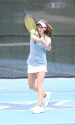 Cristina Di Lorenzo won her singles and doubles match on Sunday.