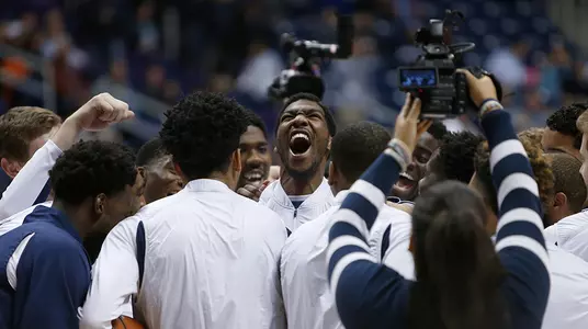 Pregame Huddle vs DePaul