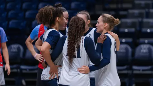 2025-26 Women's Basketball Huddle