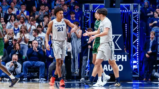 Men's Basketball vs Le Moyne