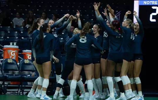 volleyball huddle