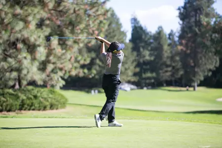 Quynn Duong hits a drive