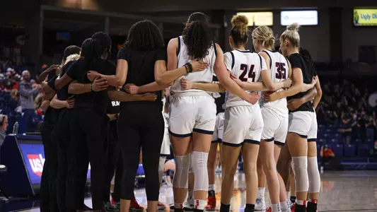 WBB huddle