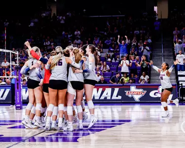VB Win vs UTRGV