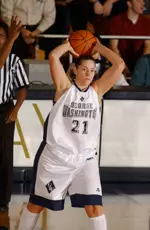 Anna Montañana tallied her second straight double-double against Dayton.