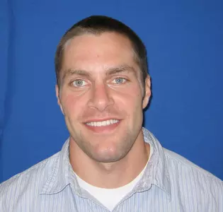 Dave Weiss has been named to coach the GW men's novice rowers.