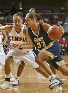 Sarah-Jo Lawrence led the Colonials by tying a career high with 21 points