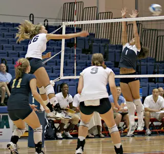 Liz Moult slammed 12 kills Thursday night in Durham, NC.