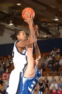 Rob Diggs finished with 14 points.