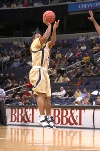 Maureece Rice scored 17 points for the Colonials.