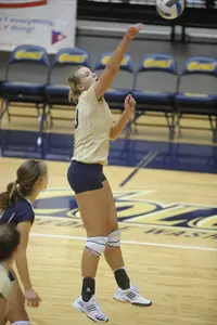 Lauren Whyte led all players with 17 kills Sunday at Duquesne.