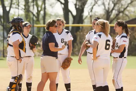 Coach Kim Staehle has announced the canceling of the Oct. 31 softball skills clinic.