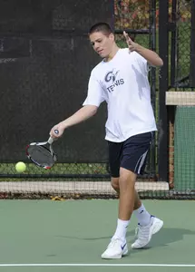Junior Chris Kushma keeps the streak alive, his defeating Georgetown opponent in three sets.