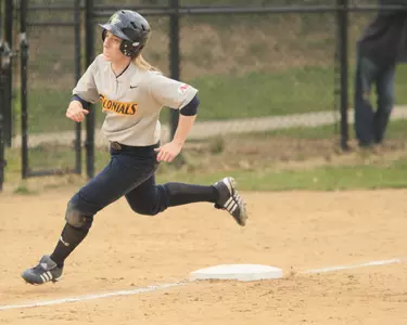 Senior Carrie Higdon tied Krissy Mackiewicz with her sixth stolen base of the season.