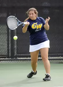 Jennifer Hirsh's singles match against Delaware Sunday went to tiebreakers in every set.