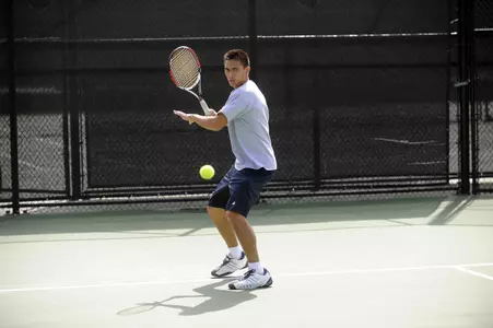 Junior Captain Erik Hannah extended his winning streak in No. 3 singles to six matches in the Colonials win over Georgetown.