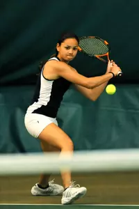 Zoe Krohn battled to win a three-set No. 5 singles match to help GW in the 4-2 victory over Duquesne