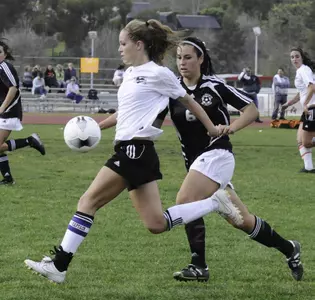 Claire Haft joins five other players in the 2010 women's soccer freshman class.