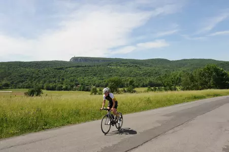 Alumna Laurel Wassner is the first cancer survivor to become a professional triathlete.