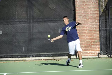 Senior caption Erik Hannah won his fifth singles match in a row on Friday.