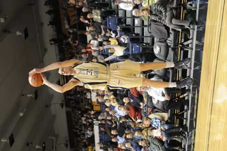 Nemanja Mikic hit five three-pointers for 15 points against Richmond Wednesday.