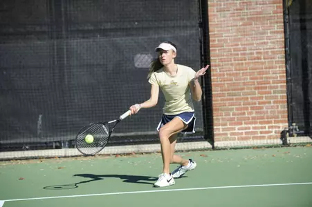 Julia Blakeley won both of her singles matches for the Colonials on Sunday.