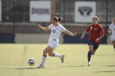 Junior Defender Clare Roche