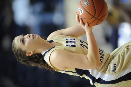Junior guard Megan Nipe tied her career-high with a season-high 18 points on 5-of-7 shooting in GW's 60-49 victory over American on Monday afternoon.