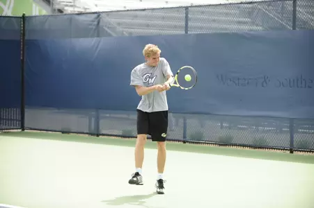 Junior Viktor Svensson finished sixth in Blue Singles at the UVA Fall Classic on Sunday.