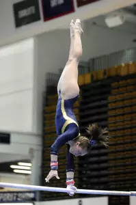 Senior Stephanie Stoicovy