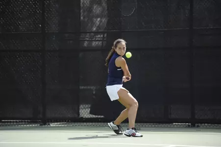 Sophomore Leah Pascarella posted a 6-4, 6-2 win in her No. 2 match on Sunday.