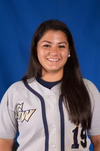 Sophomore Victoria Valos