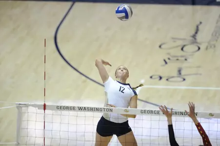 Sophomore Maggie Skjelbred