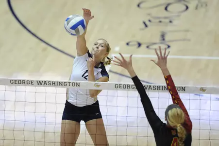 Sophomore Maggie Skjelbred