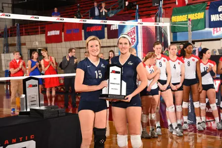 Seniors Kelsey Newman and Landon Garvik