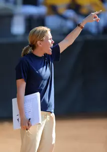 Head Coach Stacey Schramm announced her early signing class for 2016.
