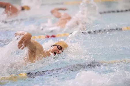Sophomore Jordan Sharples won the B Final of the 500 free in 4:29.22.