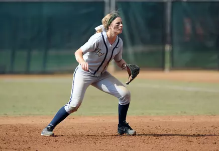 Megan Linn was 3-for-6 in two games on Sunday.