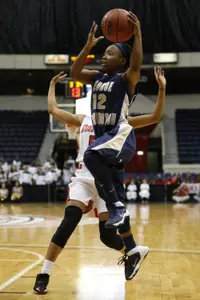 Danni Jackson had 19 points and seven assists against Dayton.