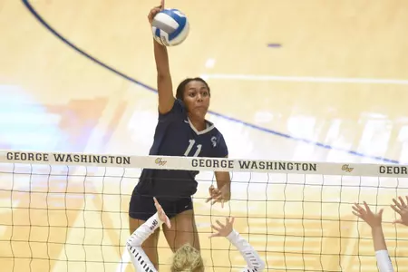 Sophomore Aaliya Davidson