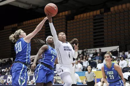 Lauren Chase scored 21 points on 7-of-10 shooting