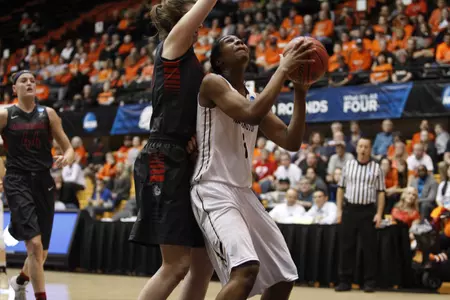 Caira Washington scored six points, including the go-ahead layup, during GW's 17-2 fourth-quarter surge.